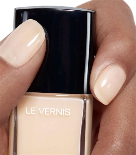 Amazon.com: Customer reviews: Chanel Le Vernis Longwear .